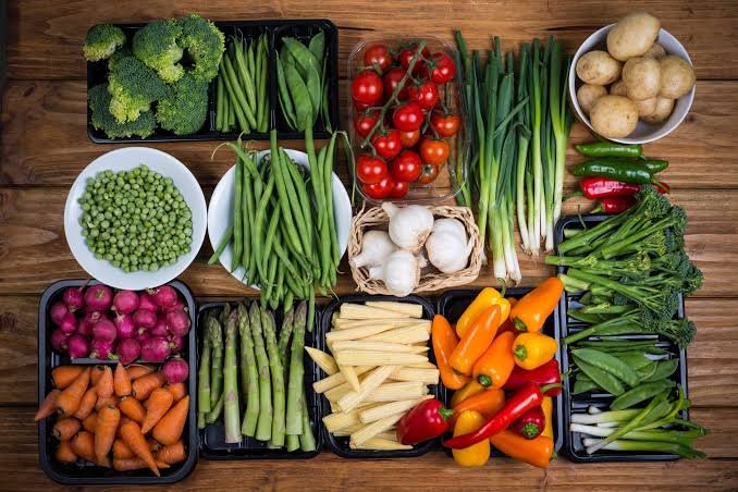 Plant-Based Nutrition Program Helps Participants Lose More Weight and Improve Diet Quality, Study Finds